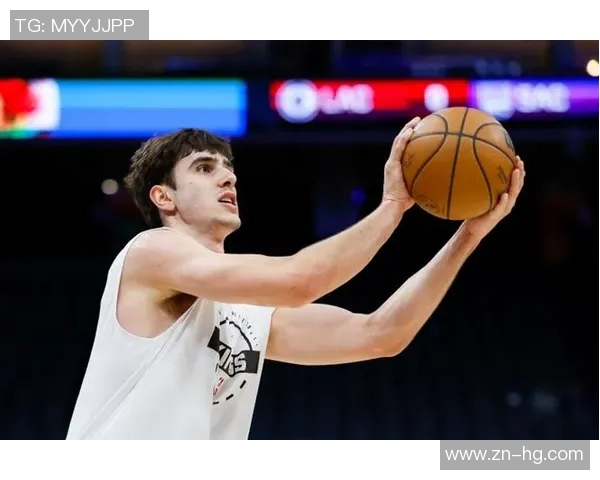 雷诺关键2分助队取胜 4投3中贡献9分2篮板 罚球5中3展现稳定表现